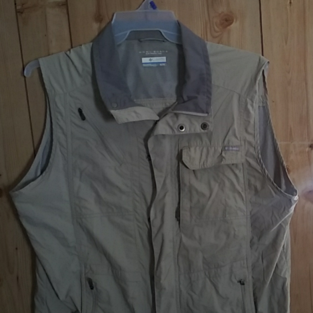 Columbia omni-shade vest